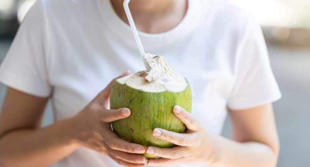 Manfaat Air Kelapa